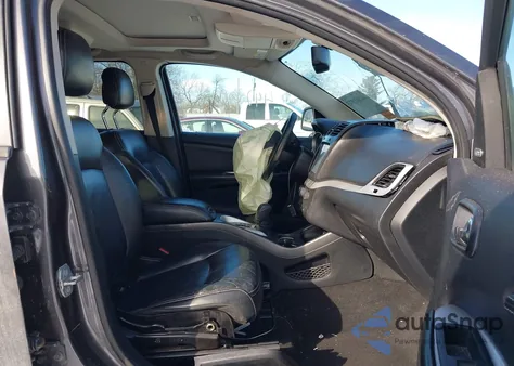 2014 Dodge Journey Limited z USA, uszkodzony, nr VIN 3C4PDDDG6ET166888